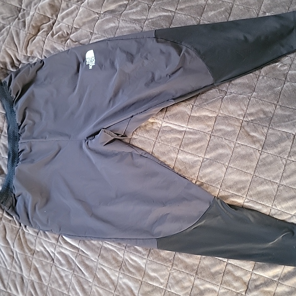 The North Face 3/4 Joggers size L
